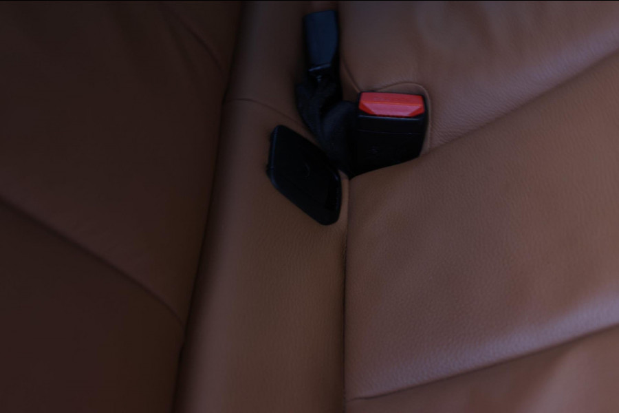 BMW 3 Serie Touring 318i M-Sport *Leder*Navi Pro*Stoelverwarming*