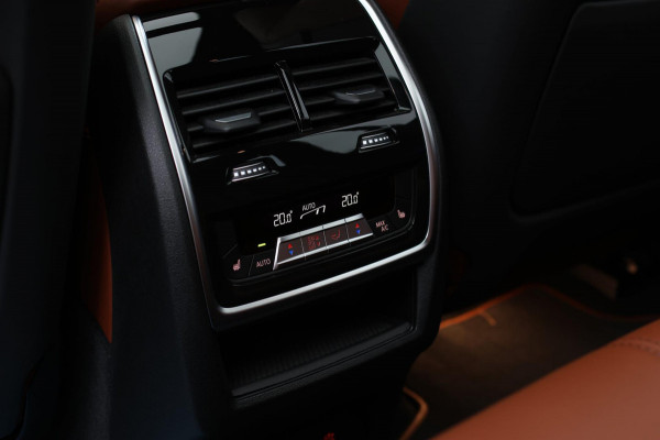 BMW X5 XDrive50e M-Sport *Sky-Lounge*B&W*M-Stoelen*Soft-Close*Trekhaak*