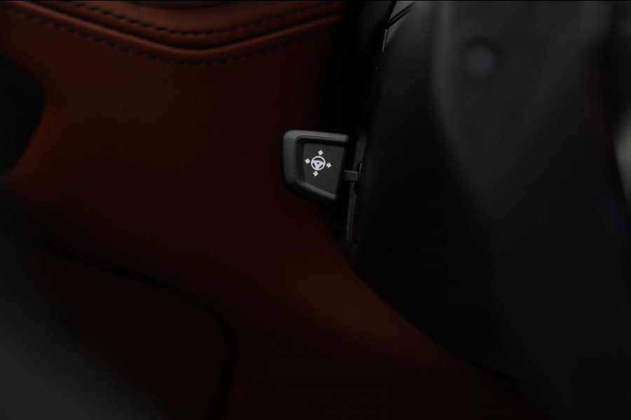 BMW X5 XDrive50e M-Sport *Sky-Lounge*B&W*M-Stoelen*Soft-Close*Trekhaak*