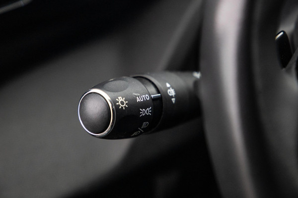 Peugeot 308 SW 1.6 HYbrid 180 Allure Pack Business AIRCO / CRUISE CONTROLE / CARPLAY / PLUG IN HYBRID / STOELVERWARMING