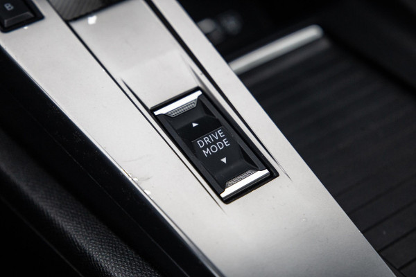 Peugeot 308 SW 1.6 HYbrid 180 Allure Pack Business AIRCO / CRUISE CONTROLE / CARPLAY / PLUG IN HYBRID / STOELVERWARMING