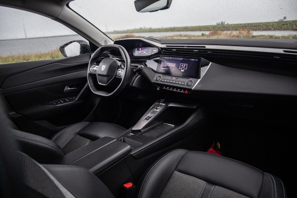 Peugeot 308 SW 1.6 HYbrid 180 Allure Pack Business AIRCO / CRUISE CONTROLE / CARPLAY / PLUG IN HYBRID / STOELVERWARMING