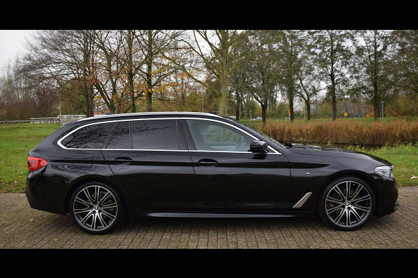 BMW 5 Serie Touring 520i*M-Pakket*Pano*Head-up*H&K*20"Inch*1e eig*Nl Auto*