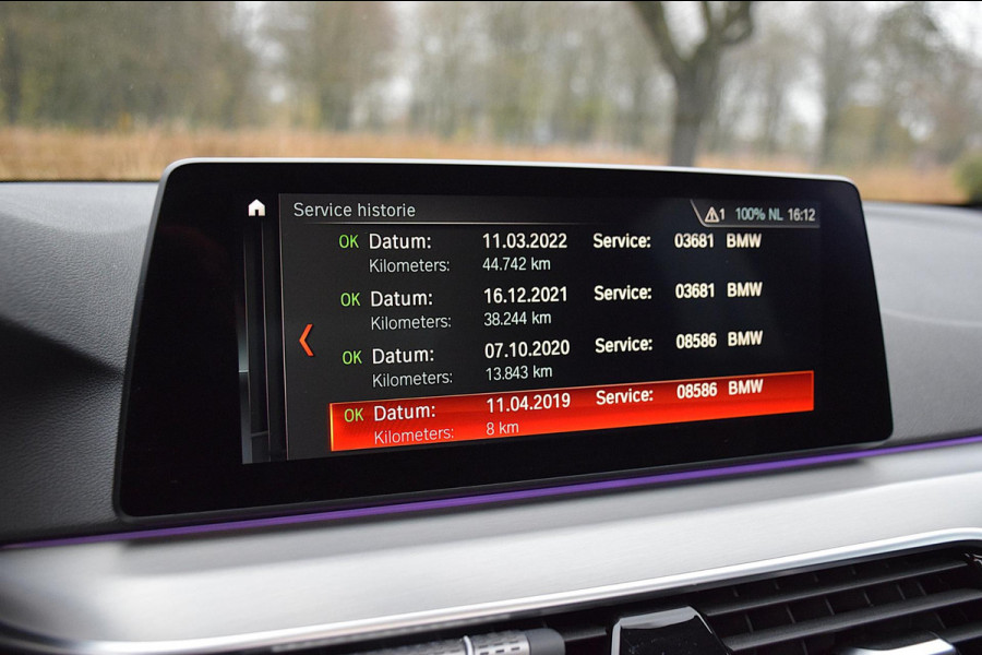 BMW 5 Serie Touring 520i*M-Pakket*Pano*Head-up*H&K*20"Inch*1e eig*Nl Auto*