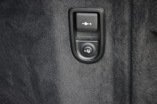 BMW 5 Serie Touring 520i*M-Pakket*Pano*Head-up*H&K*20"Inch*1e eig*Nl Auto*