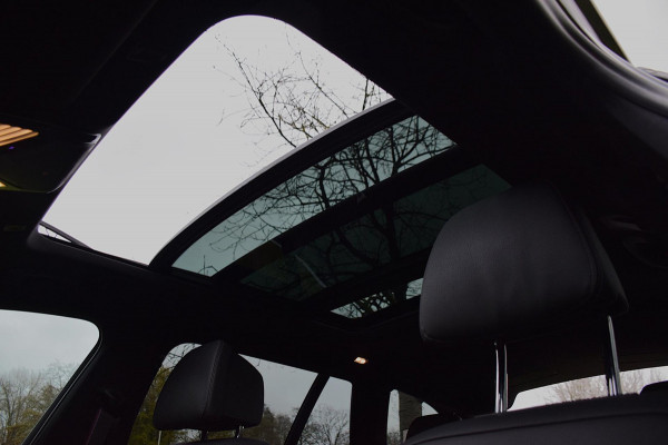 BMW 5 Serie Touring 520i*M-Pakket*Pano*Head-up*H&K*20"Inch*1e eig*Nl Auto*