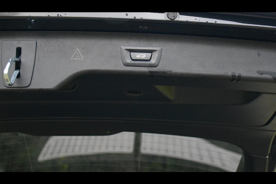 BMW 5 Serie Touring 520i*M-Pakket*Pano*Head-up*H&K*20"Inch*1e eig*Nl Auto*