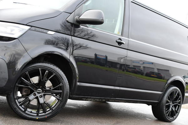 Volkswagen Transporter 2.0 TDI L1H1 Bulli Black Edition Virtual, Adaptieve Cruise, Carplay, LED, Stoelverwarming, 199pk, Automaat, Uniek!