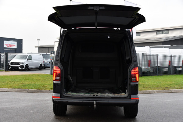 Volkswagen Transporter 2.0 TDI L1H1 Bulli Black Edition Virtual, Adaptieve Cruise, Carplay, LED, Stoelverwarming, 199pk, Automaat, Uniek!