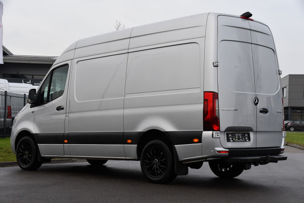 Mercedes-Benz Sprinter 319 V6 3.0 CDI L2H2 AMG Edition Adaptieve Cruise, 360 Camera, Carplay, 10,5'' Mbux, LED, Automaat, Standkachel, Stoelverwarming, Trekhaak, Uniek!