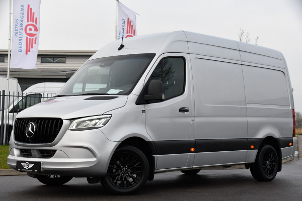 Mercedes-Benz Sprinter 319 V6 3.0 CDI L2H2 AMG Edition Adaptieve Cruise, 360 Camera, Carplay, 10,5'' Mbux, LED, Automaat, Standkachel, Stoelverwarming, Trekhaak, Uniek!