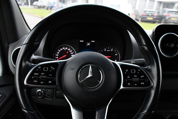 Mercedes-Benz Sprinter 319 V6 3.0 CDI L2H2 AMG Edition Adaptieve Cruise, 360 Camera, Carplay, 10,5'' Mbux, LED, Automaat, Standkachel, Stoelverwarming, Trekhaak, Uniek!