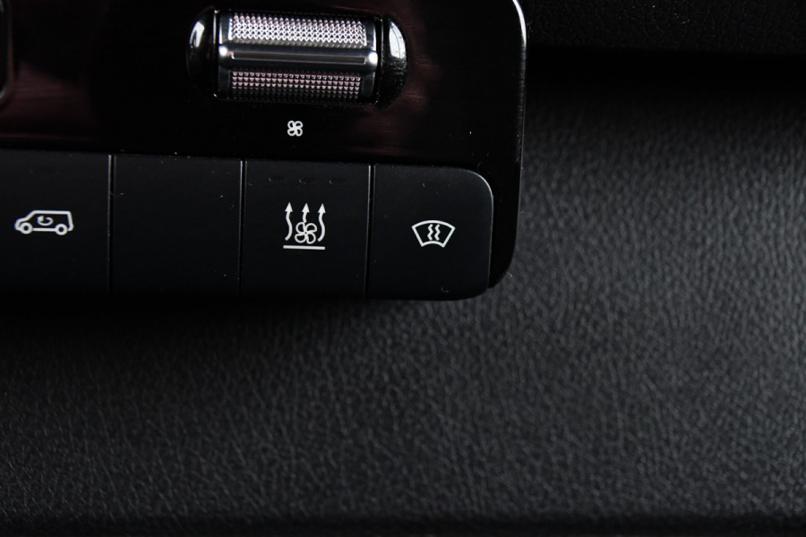 Mercedes-Benz Sprinter 319 V6 3.0 CDI L2H2 AMG Edition Adaptieve Cruise, 360 Camera, Carplay, 10,5'' Mbux, LED, Automaat, Standkachel, Stoelverwarming, Trekhaak, Uniek!