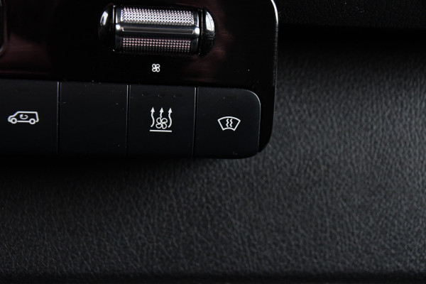 Mercedes-Benz Sprinter 319 V6 3.0 CDI L2H2 AMG Edition Adaptieve Cruise, 360 Camera, Carplay, 10,5'' Mbux, LED, Automaat, Standkachel, Stoelverwarming, Trekhaak, Uniek!