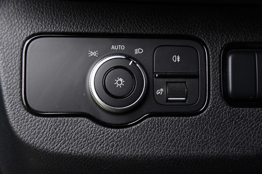 Mercedes-Benz Sprinter 319 V6 3.0 CDI L2H2 AMG Edition Adaptieve Cruise, 360 Camera, Carplay, 10,5'' Mbux, LED, Automaat, Standkachel, Stoelverwarming, Trekhaak, Uniek!