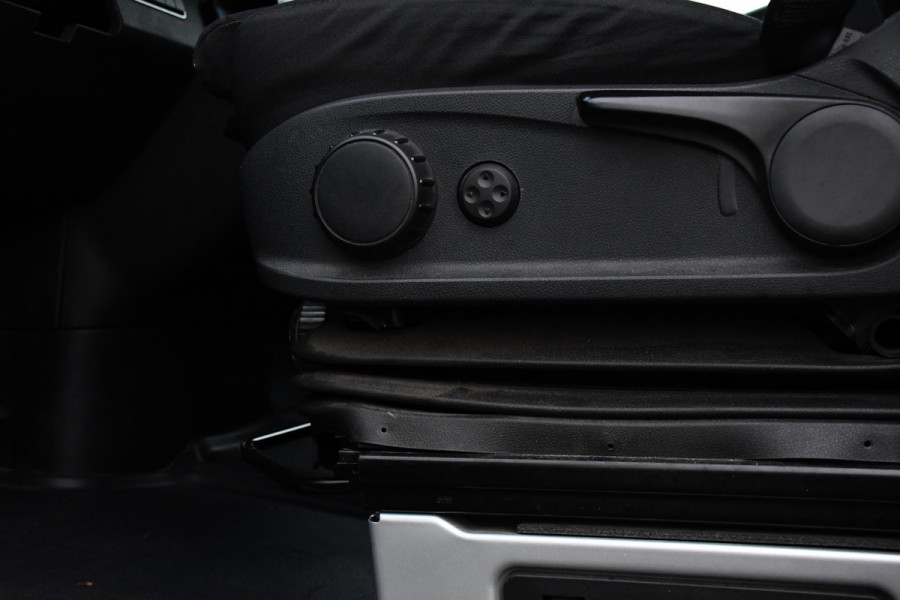 Mercedes-Benz Sprinter 319 V6 3.0 CDI L2H2 AMG Edition Adaptieve Cruise, 360 Camera, Carplay, 10,5'' Mbux, LED, Automaat, Standkachel, Stoelverwarming, Trekhaak, Uniek!