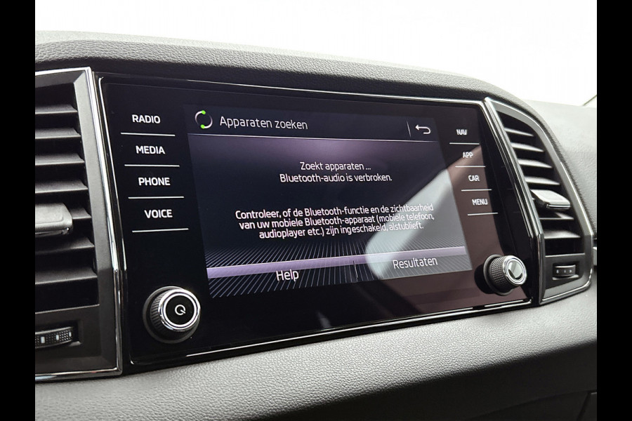 Škoda Karoq 1.5 TSI ACT Sportline Business Automaat (NAVIGATIE, STOELVERWARMING, PARKEERSENSOREN, GOED ONDERHOUDEN)