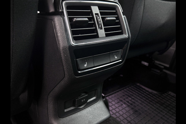 Škoda Karoq 1.5 TSI ACT Sportline Business Automaat (NAVIGATIE, STOELVERWARMING, PARKEERSENSOREN, GOED ONDERHOUDEN)