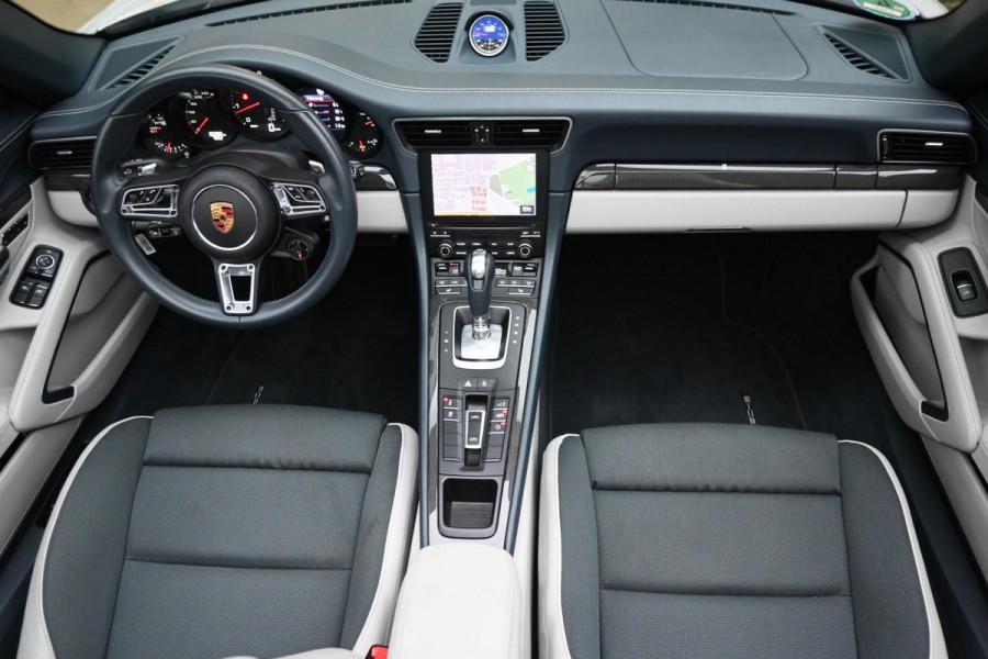 Porsche 911 3.0 Targa 4 GTS PDK Krijt SportChrono BOSE PDLS CAM '19