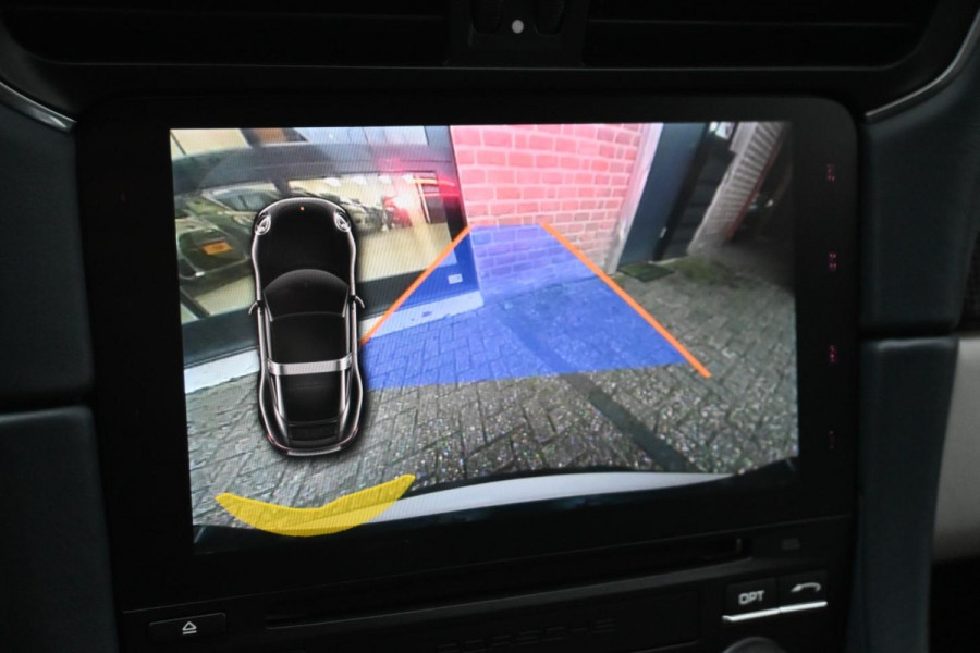 Porsche 911 3.0 Targa 4 GTS PDK Krijt SportChrono BOSE PDLS CAM '19