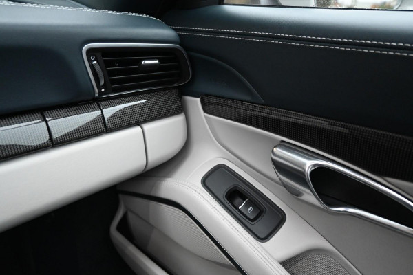 Porsche 911 3.0 Targa 4 GTS PDK Krijt SportChrono BOSE PDLS CAM '19