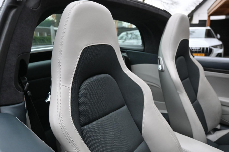 Porsche 911 3.0 Targa 4 GTS PDK Krijt SportChrono BOSE PDLS CAM '19