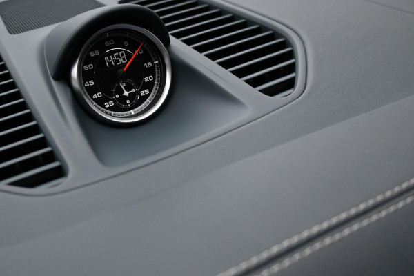 Porsche 911 3.0 Targa 4 GTS PDK Krijt SportChrono BOSE PDLS CAM '19
