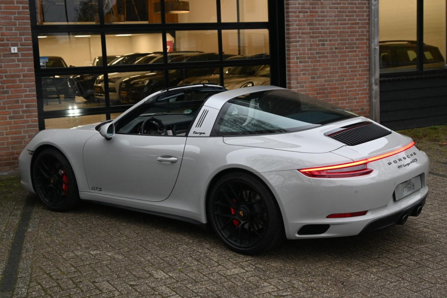 Porsche 911 3.0 Targa 4 GTS PDK Krijt SportChrono BOSE PDLS CAM '19