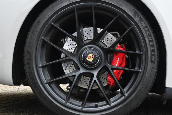 Porsche 911 3.0 Targa 4 GTS PDK Krijt SportChrono BOSE PDLS CAM '19