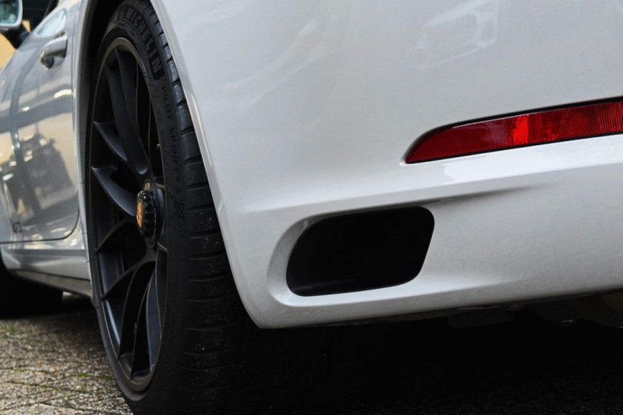 Porsche 911 3.0 Targa 4 GTS PDK Krijt SportChrono BOSE PDLS CAM '19