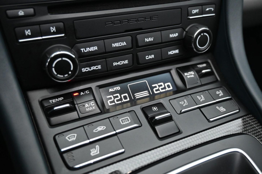 Porsche 911 3.0 Targa 4 GTS PDK Krijt SportChrono BOSE PDLS CAM '19