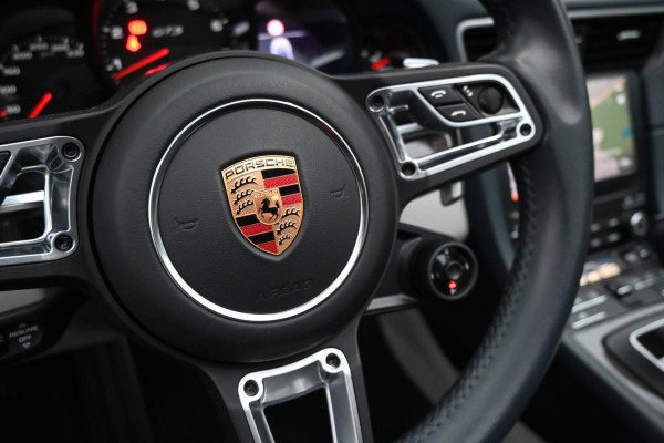 Porsche 911 3.0 Targa 4 GTS PDK Krijt SportChrono BOSE PDLS CAM '19