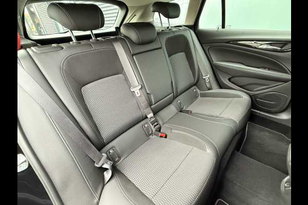 Opel Insignia Sports Tourer BWJ 2021 | 1.5CDTI 123PK Bus. Elegance | TREKHAAK | CAMERA A | NAVI | CLIMA | CARPLAY | PDC 2X | LEDER/STOF |