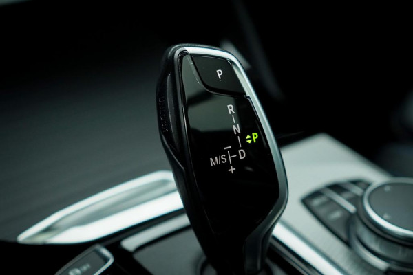 BMW X4 xDrive30i High Executive M-Sport / Pano / Harman Kardon / Trekhaak