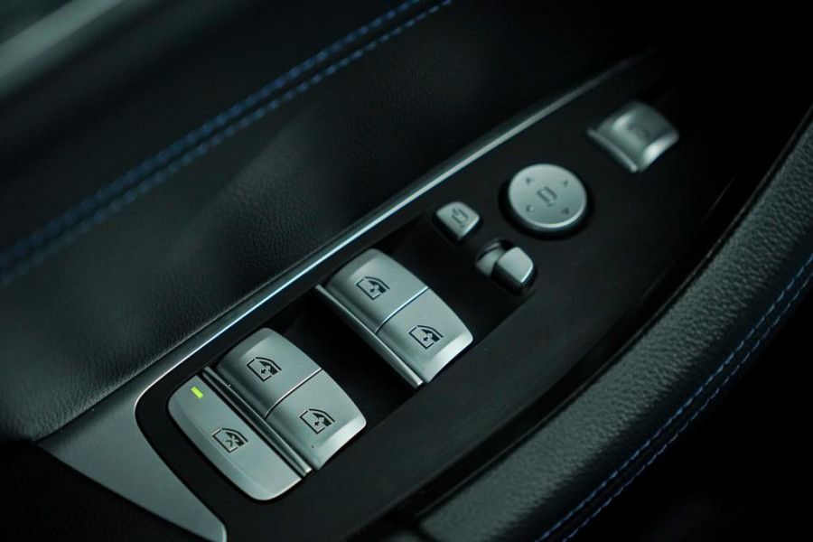 BMW X4 xDrive30i High Executive M-Sport / Pano / Harman Kardon / Trekhaak