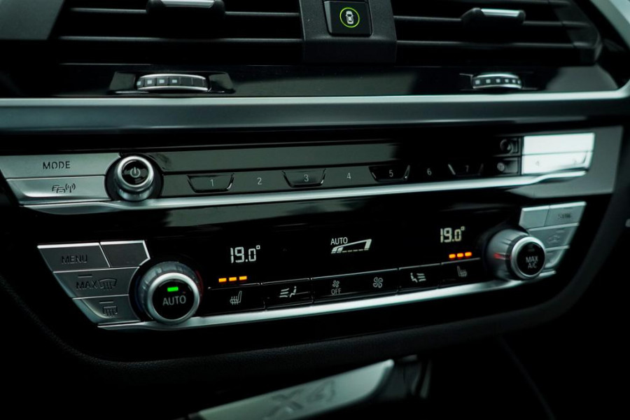 BMW X4 xDrive30i High Executive M-Sport / Pano / Harman Kardon / Trekhaak