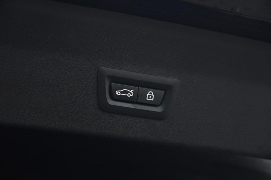 BMW X4 xDrive30i High Executive M-Sport / Pano / Harman Kardon / Trekhaak