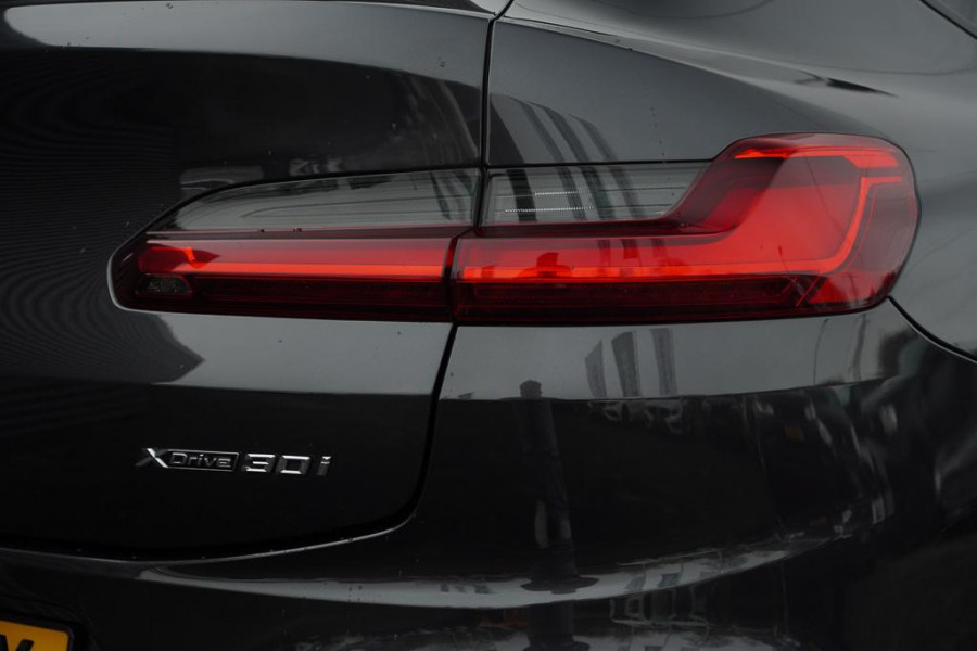 BMW X4 xDrive30i High Executive M-Sport / Pano / Harman Kardon / Trekhaak