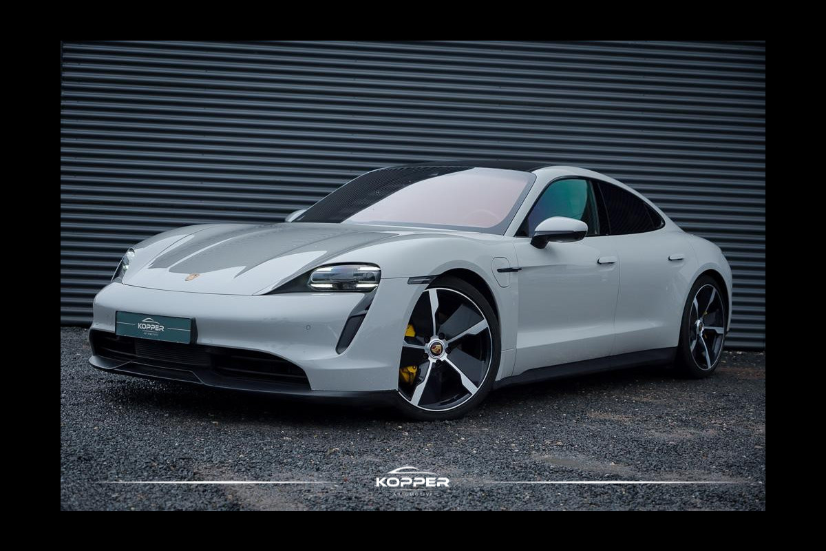 Porsche Taycan 79 kWh / Krijt / Pano / Stoelverwarming + Koeling / Warmtepomp / Luchtvering