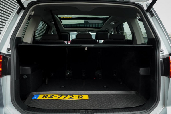 Volkswagen Touran 1.8 TSI Highline Business R 7p / Stoel&Stuurverwarming / Pano