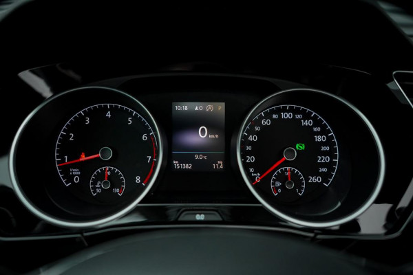 Volkswagen Touran 1.8 TSI Highline Business R 7p / Stoel&Stuurverwarming / Pano