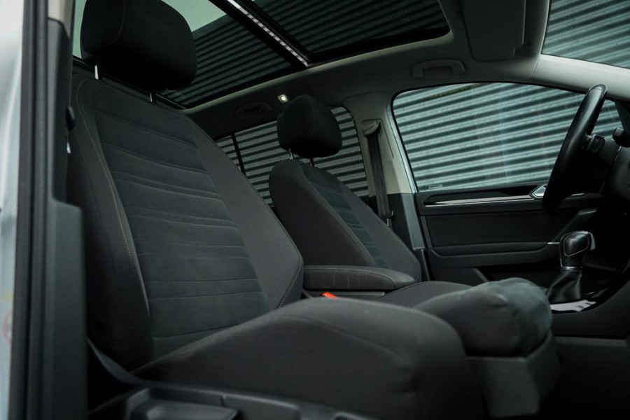 Volkswagen Touran 1.8 TSI Highline Business R 7p / Stoel&Stuurverwarming / Pano