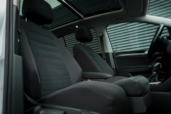Volkswagen Touran 1.8 TSI Highline Business R 7p / Stoel&Stuurverwarming / Pano