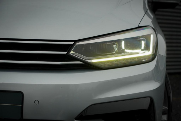 Volkswagen Touran 1.8 TSI Highline Business R 7p / Stoel&Stuurverwarming / Pano