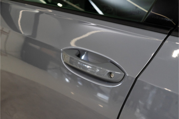 Volkswagen Golf 2.0 TSI GTI Clubsport 301 PK | IQ | Pano | Sfeer | Harman | Leder | BOMVOL! 12 MND Garantie