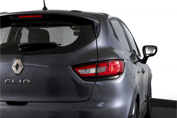 Renault Clio 90 PK 0.9 TCe Zen Orig. NL | Cruise | PDC | NAV | Airco | DAB | Afn. Trekhaak | LM 16" |