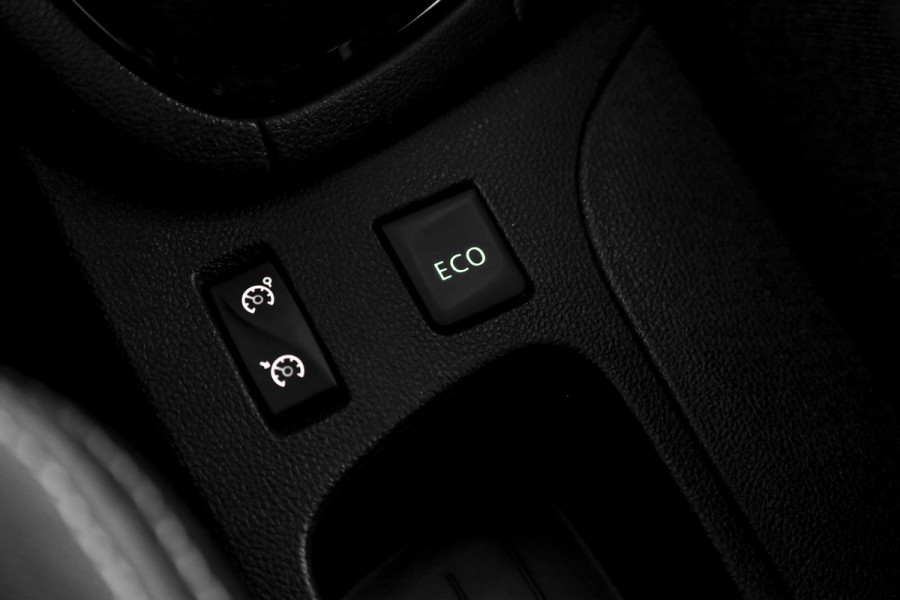 Renault Clio 90 PK 0.9 TCe Zen Orig. NL | Cruise | PDC | NAV | Airco | DAB | Afn. Trekhaak | LM 16" |