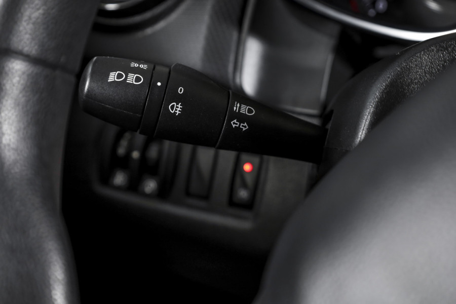 Renault Clio 90 PK 0.9 TCe Zen Orig. NL | Cruise | PDC | NAV | Airco | DAB | Afn. Trekhaak | LM 16" |