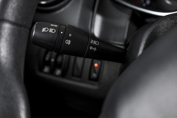 Renault Clio 90 PK 0.9 TCe Zen Orig. NL | Cruise | PDC | NAV | Airco | DAB | Afn. Trekhaak | LM 16" |