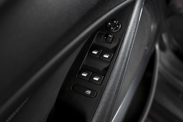 Opel Crossland 1.2 Turbo Elegance 110 PK Orig. NL | Cruise | PDC | PDC | Camera | NAV + App. Connect | ECC | Trekhaak | DAB | LM 16" |